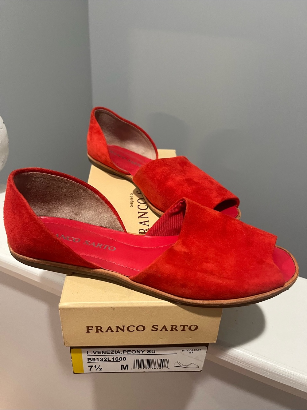 Franco Sarto L-Venezia Open-Toe D'Orsay Flats Peony Suede Sandal 7 1/2 7.5 EUC